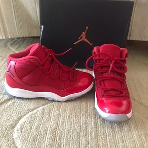 Kid’s Jordan sneakers in style “AJ 11 Retro BP”